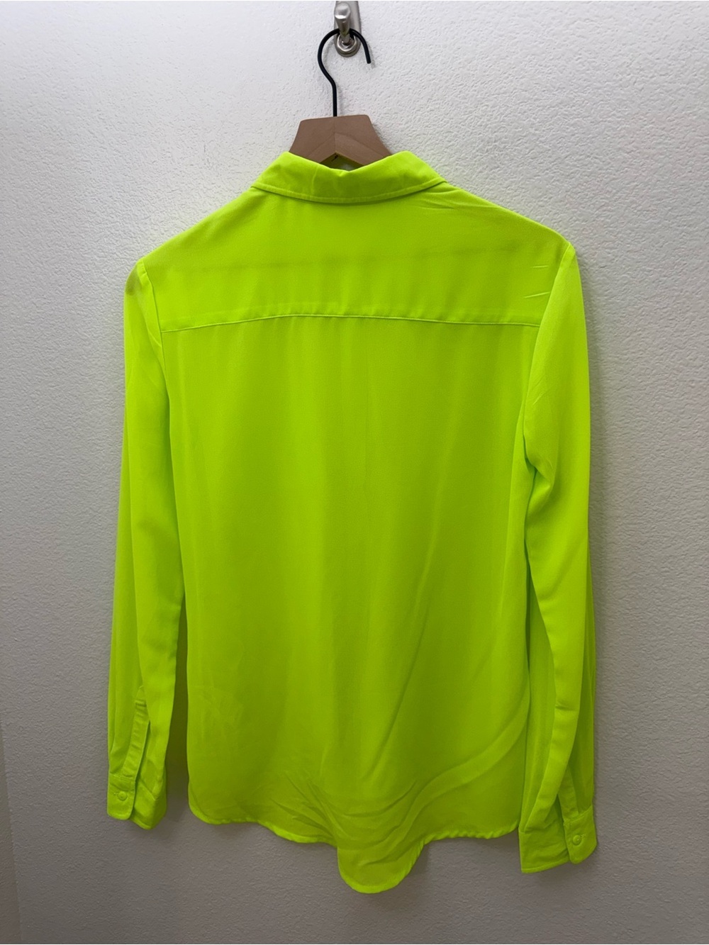 Kut From The Kloth Neon Green Sheer Button Down Long Sleeve Small Blouse NWOT - Picture 2 of 8